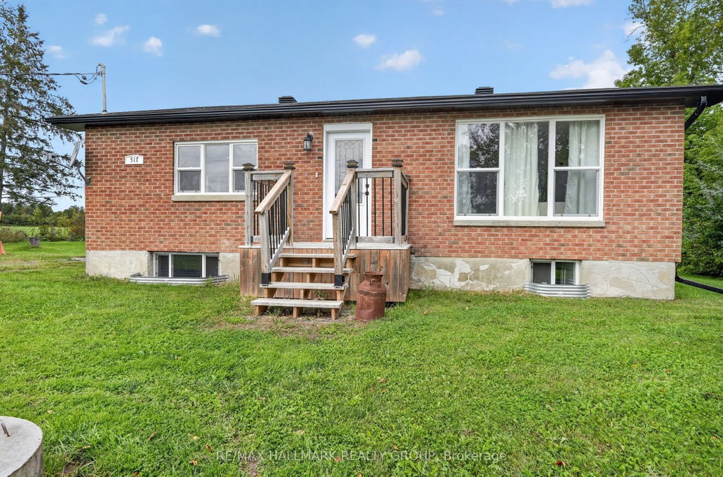 Photo of 517 Butler Road, Clarence-Rockland, ON K0A 2A0 (MLS # X13804742)