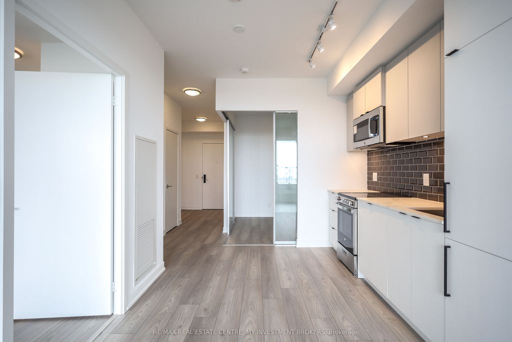 Photo of 285 Dufferin Street #915, Toronto, ON M6K 0J2 (MLS # W12945890)