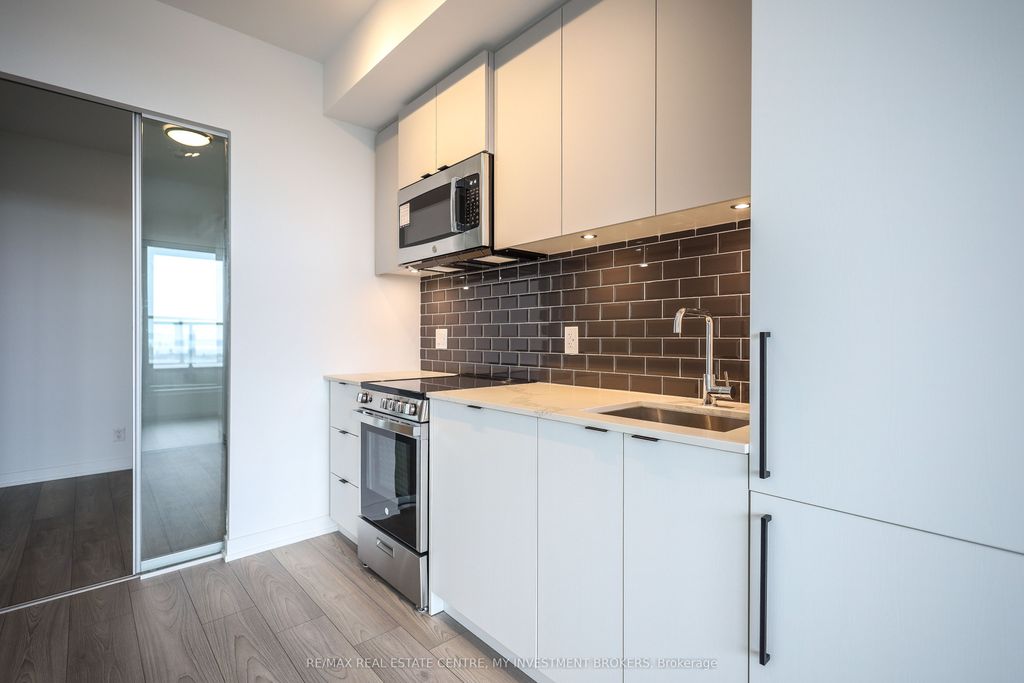 Photo of 285 Dufferin Street #915, Toronto, ON M6K 0J2 (MLS # W12945890)