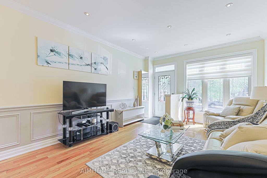 Photo of 386 Jones Avenue W, Toronto, ON M4J 3G3 (MLS # E13453998)