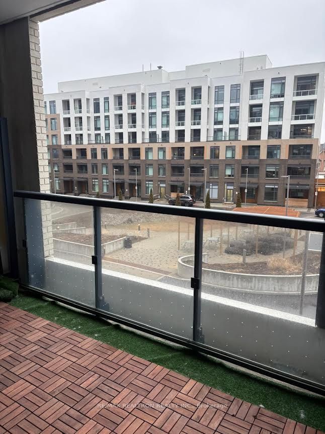 7950 Bathurst Street 332