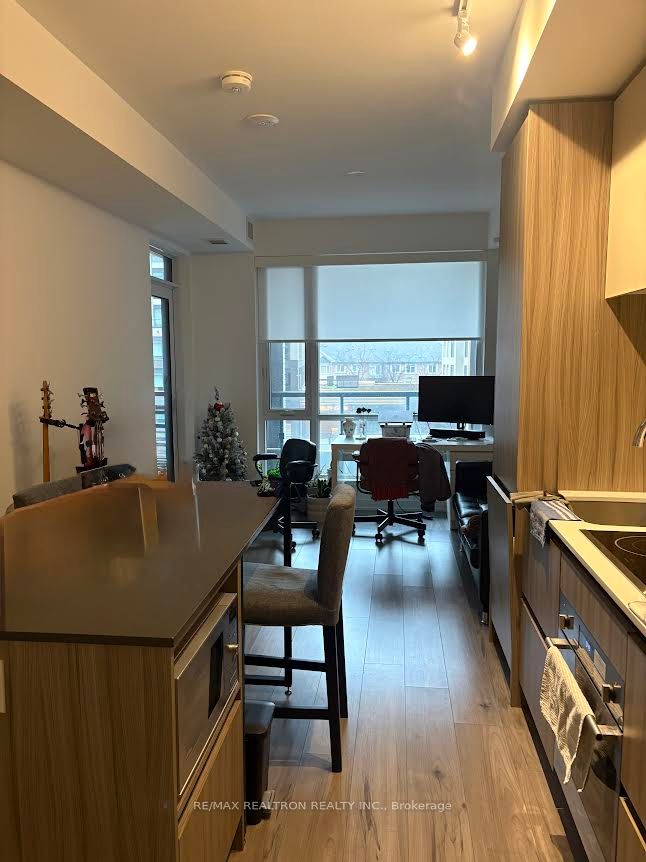 7950 Bathurst Street 332