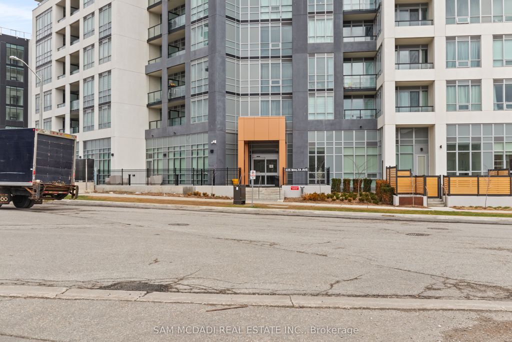 Photo of 225 Malta Avenue #706, Brampton, ON L6Y 4M5 (MLS # W13009666)