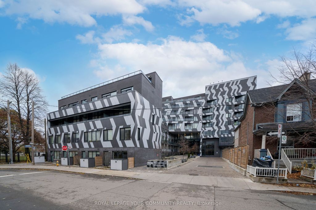 Photo of 138 St. Helens Avenue #602, Toronto, ON M6H 0B8 (MLS # C12581876)