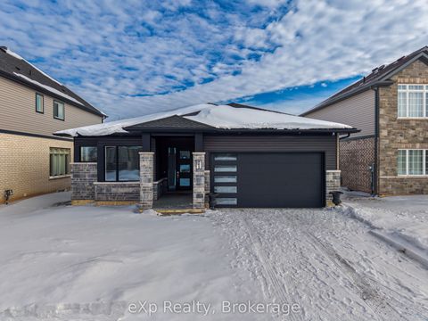 Property photo of 162 westcott road, welland, ON l3c 0k9