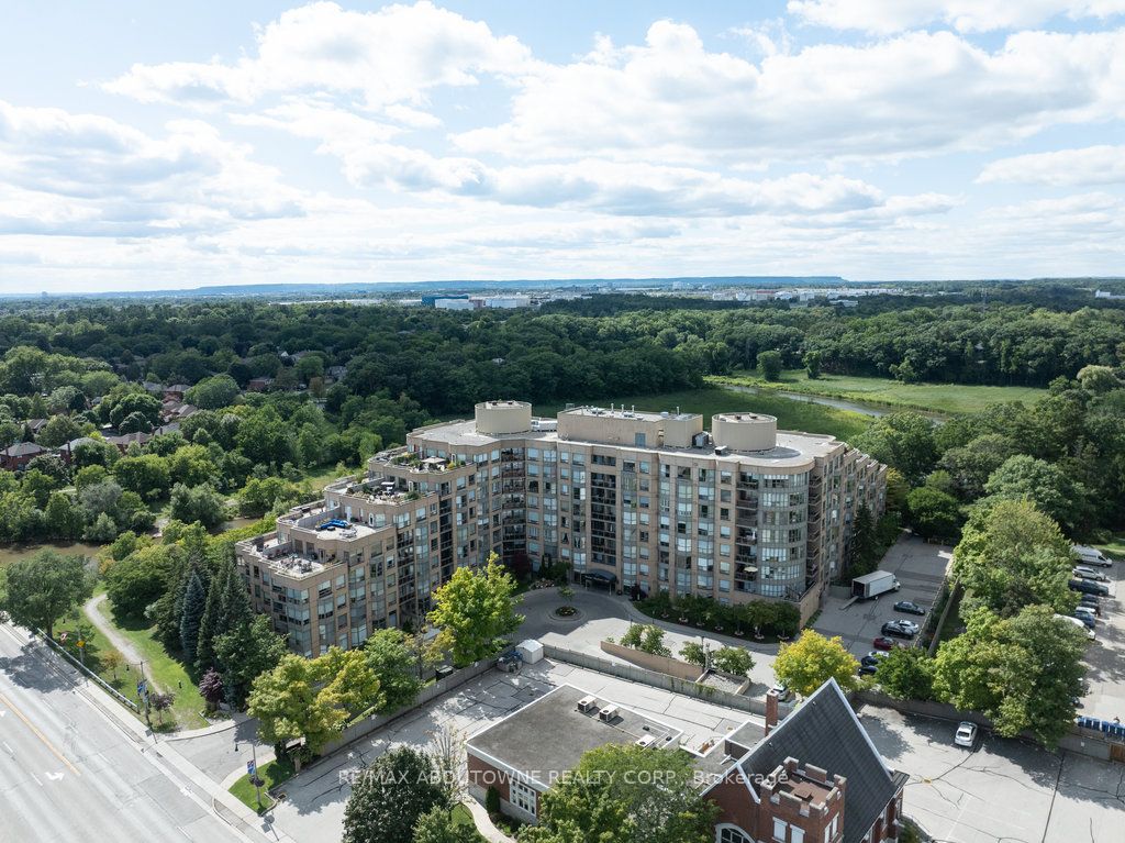 2511 Lakeshore Road W 801