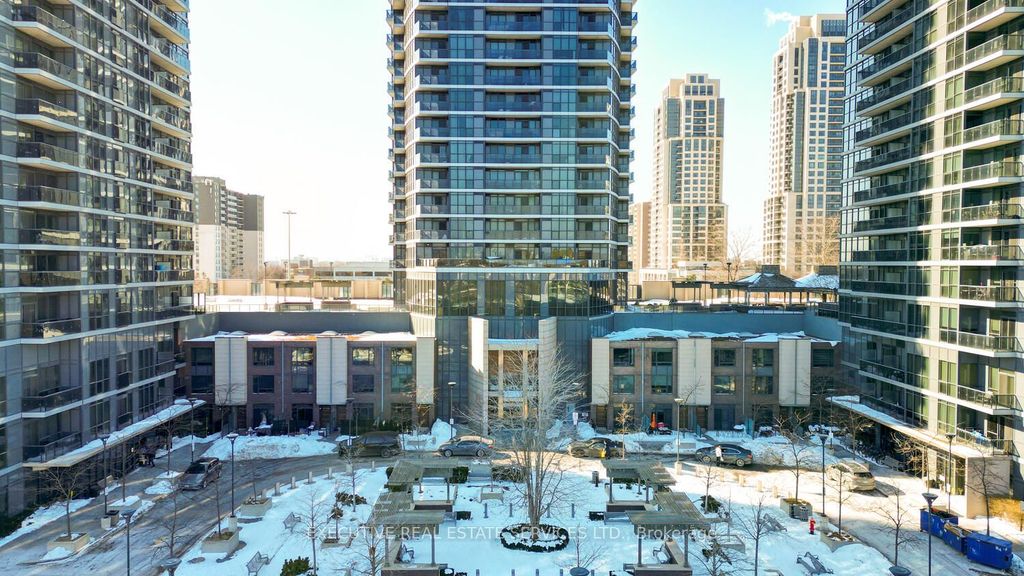 Photo of 5 Valhalla Inn Road #1804, Toronto, ON M9B 1S9 (MLS # W12768814)