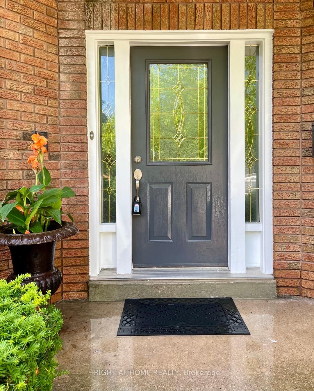 3668 Belvedere Crescent