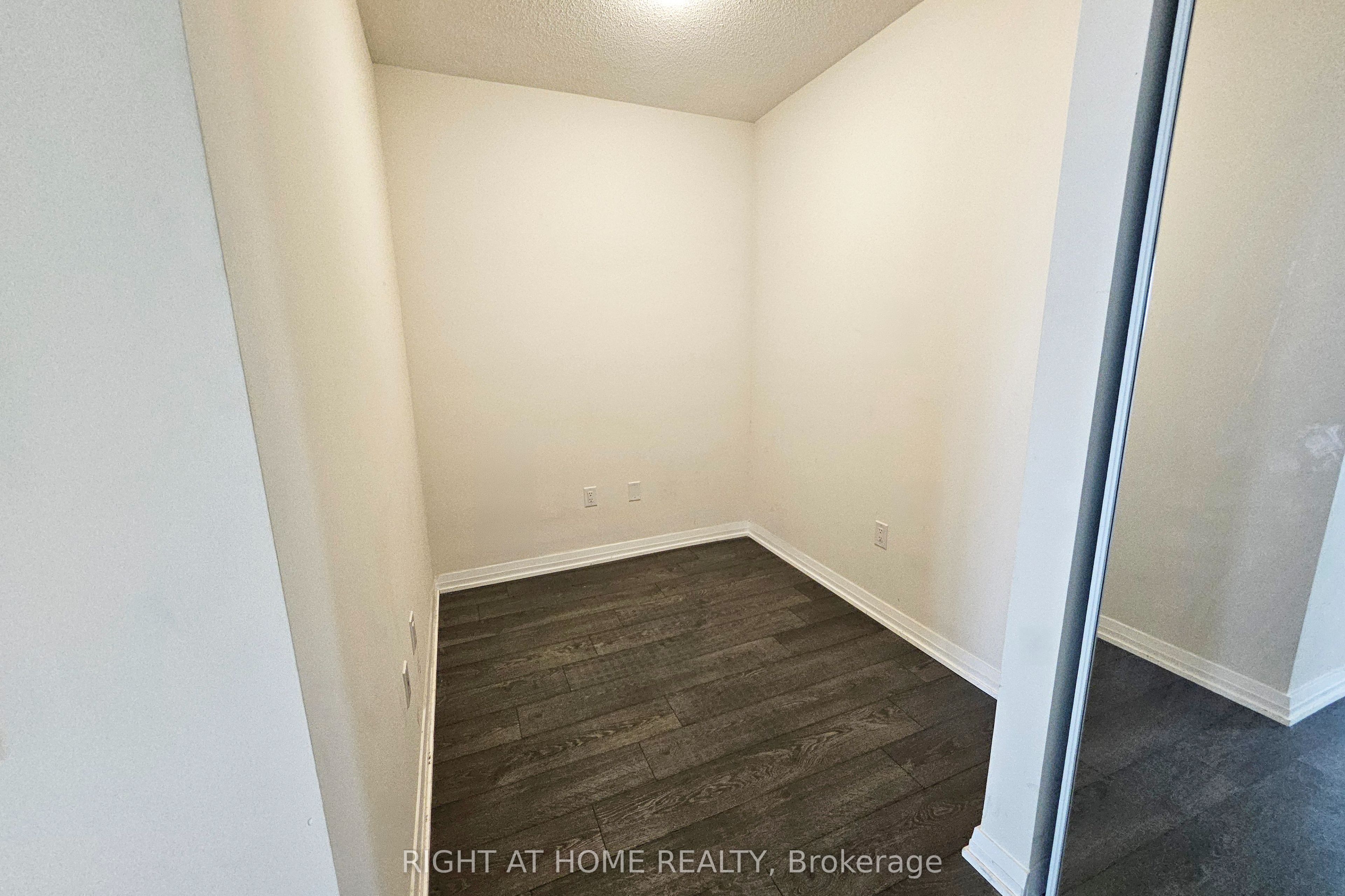 50 Thomas Riley Road 2205