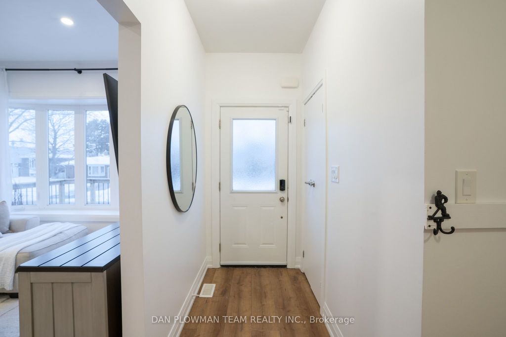 Photo of 929 Dublin Street, Whitby, ON L1N 1Y9 (MLS # E12784152)