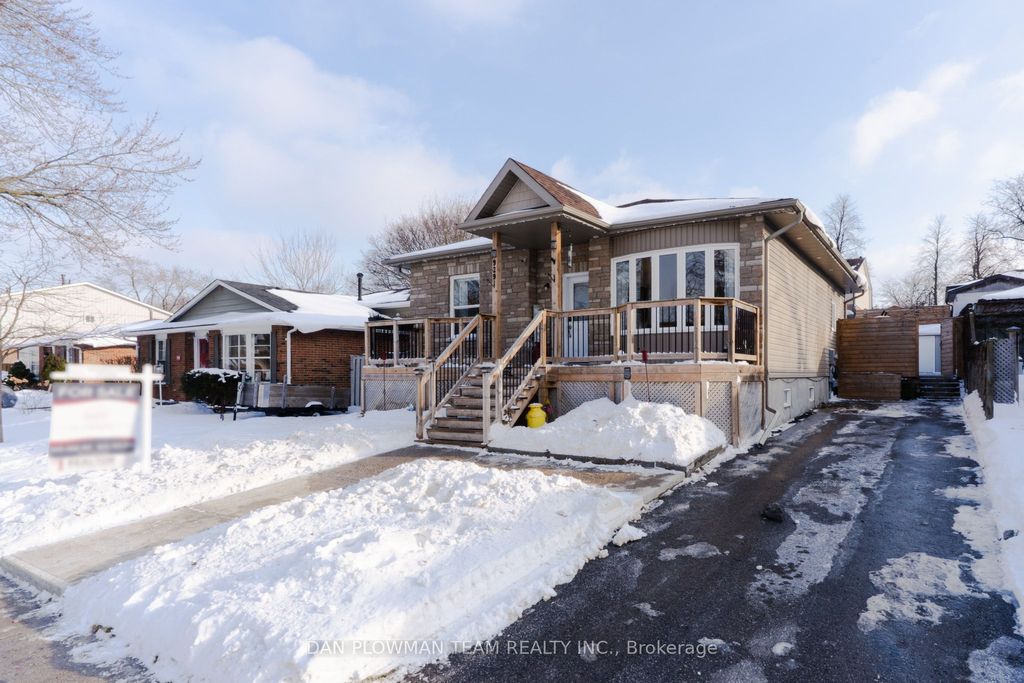 Photo of 929 Dublin Street, Whitby, ON L1N 1Y9 (MLS # E12784152)