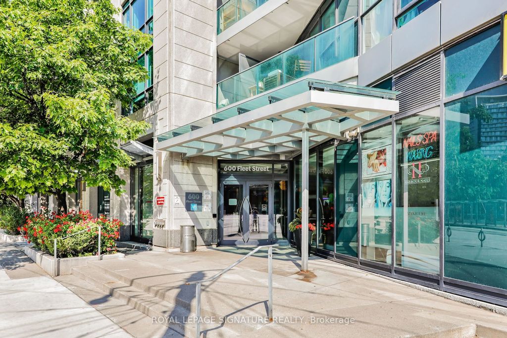 Photo of 600 Fleet Street #2405, Toronto, ON M5V 1B7 (MLS # C12416213)