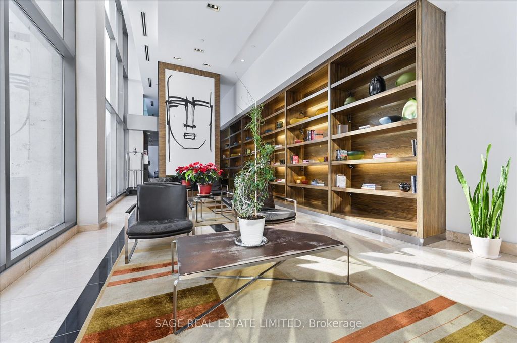 Photo of 38 Grenville Street #902, Toronto, ON M4Y 1A5 (MLS # C12760590)