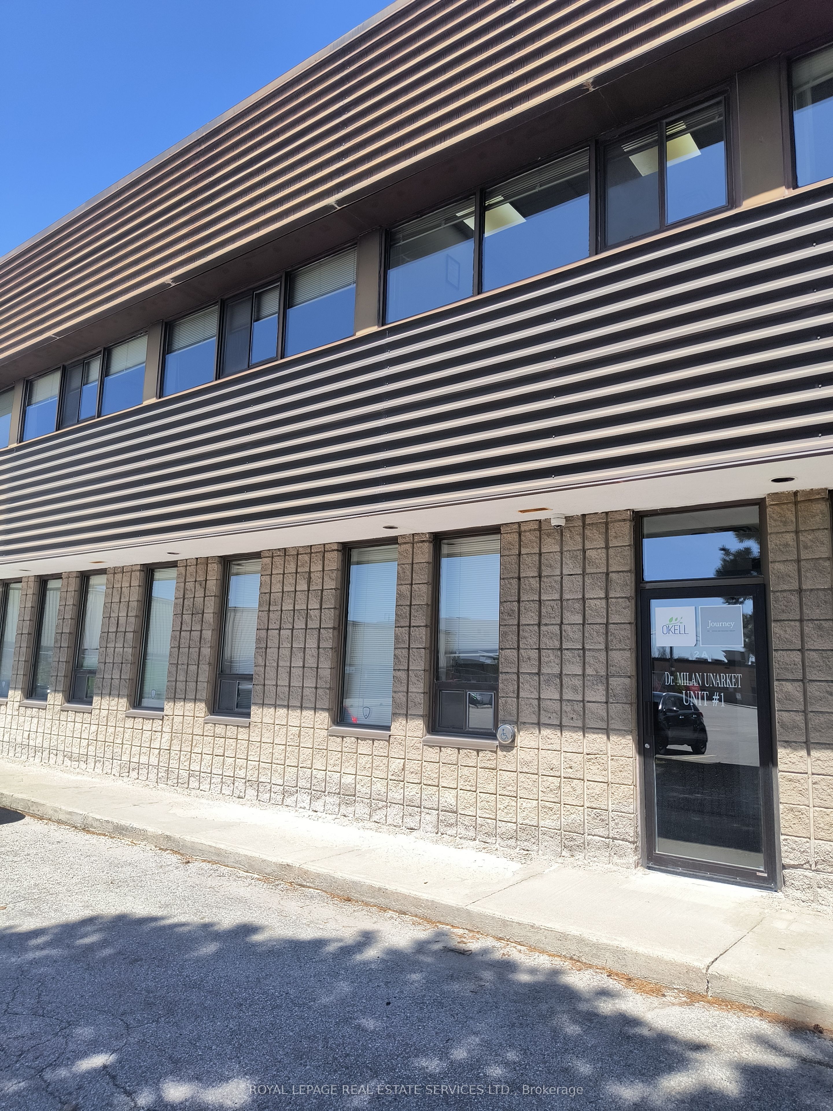 Photo 1 of 10 — 12 Upjohn Road 2A, Toronto, ON M3B 2V9