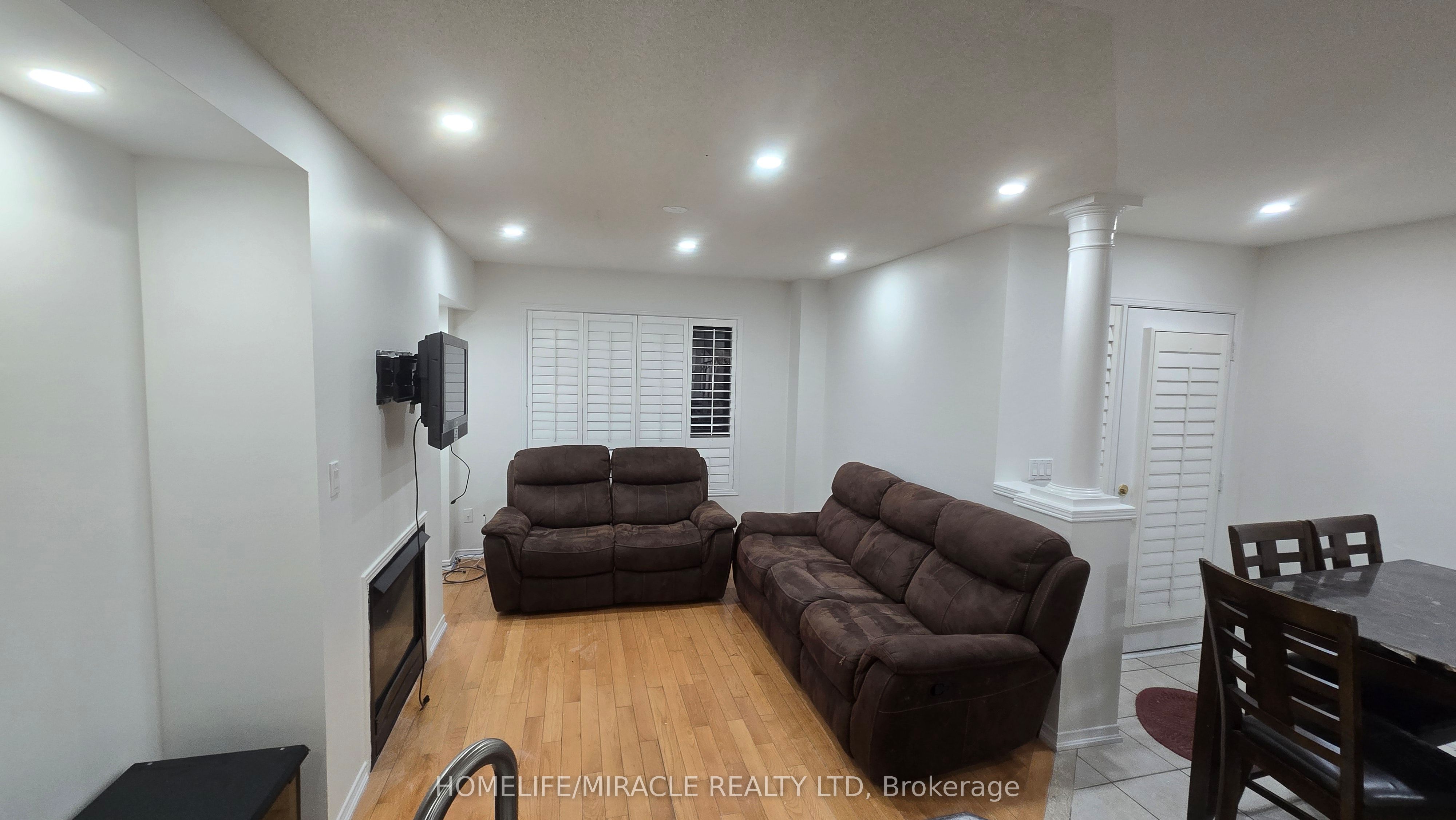 555 Garden Walk Upper