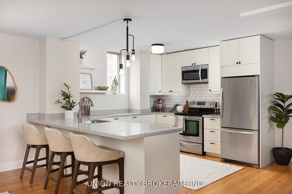 Photo of 95 Lombard Street #505, Toronto, ON M5C 2V3 (MLS # C13110274)