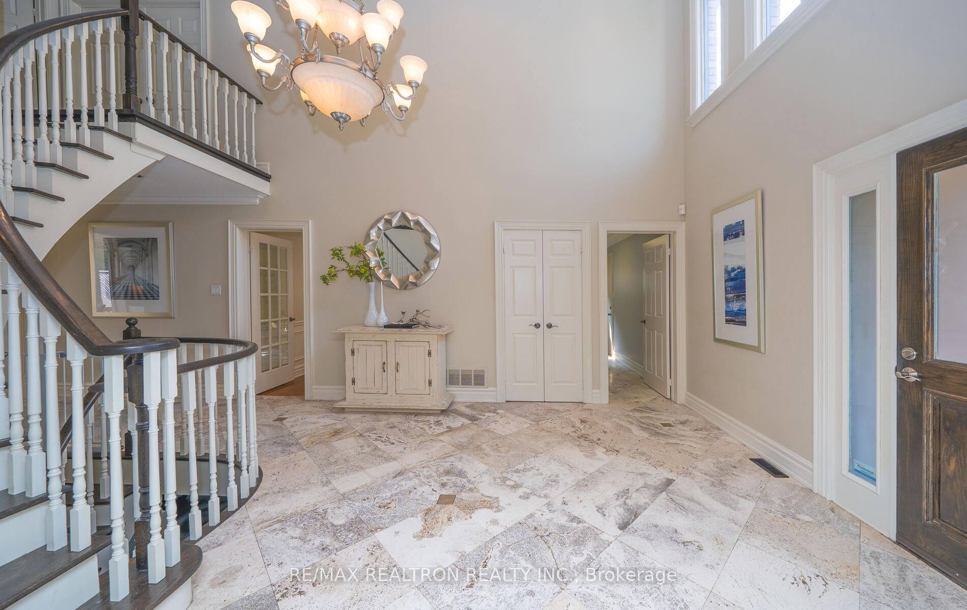 53 Hefhill Court