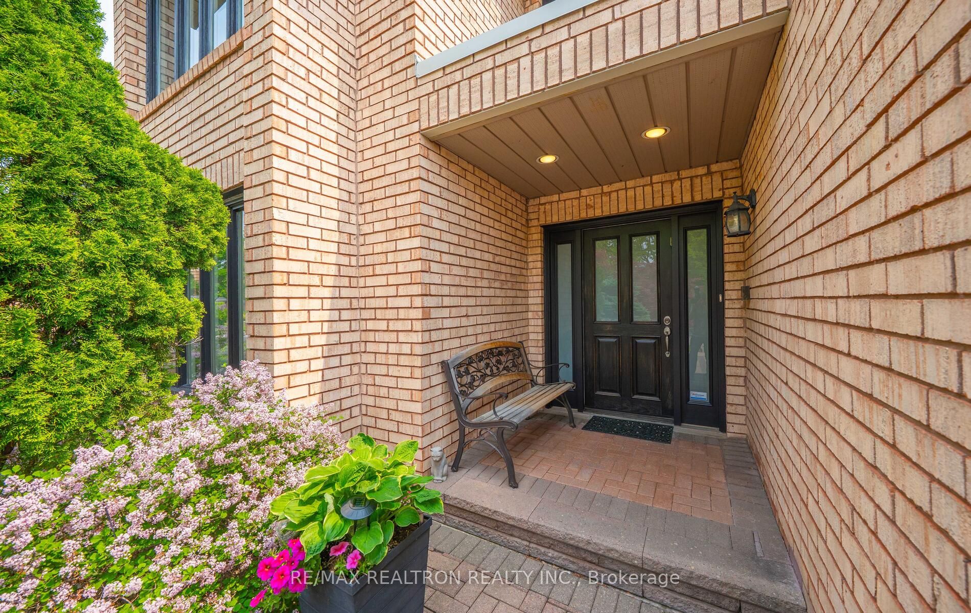 53 Hefhill Court