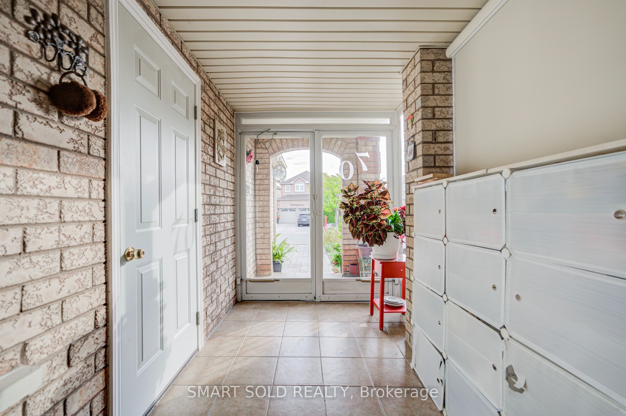 70 Connery Crescent