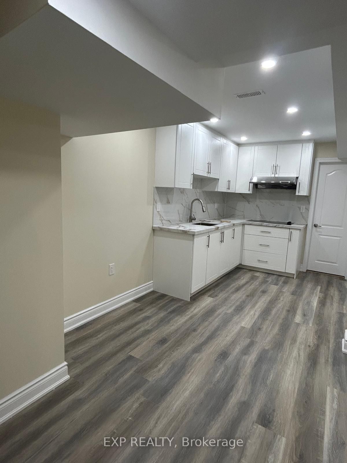 10 Alicewood Grove Bsmt