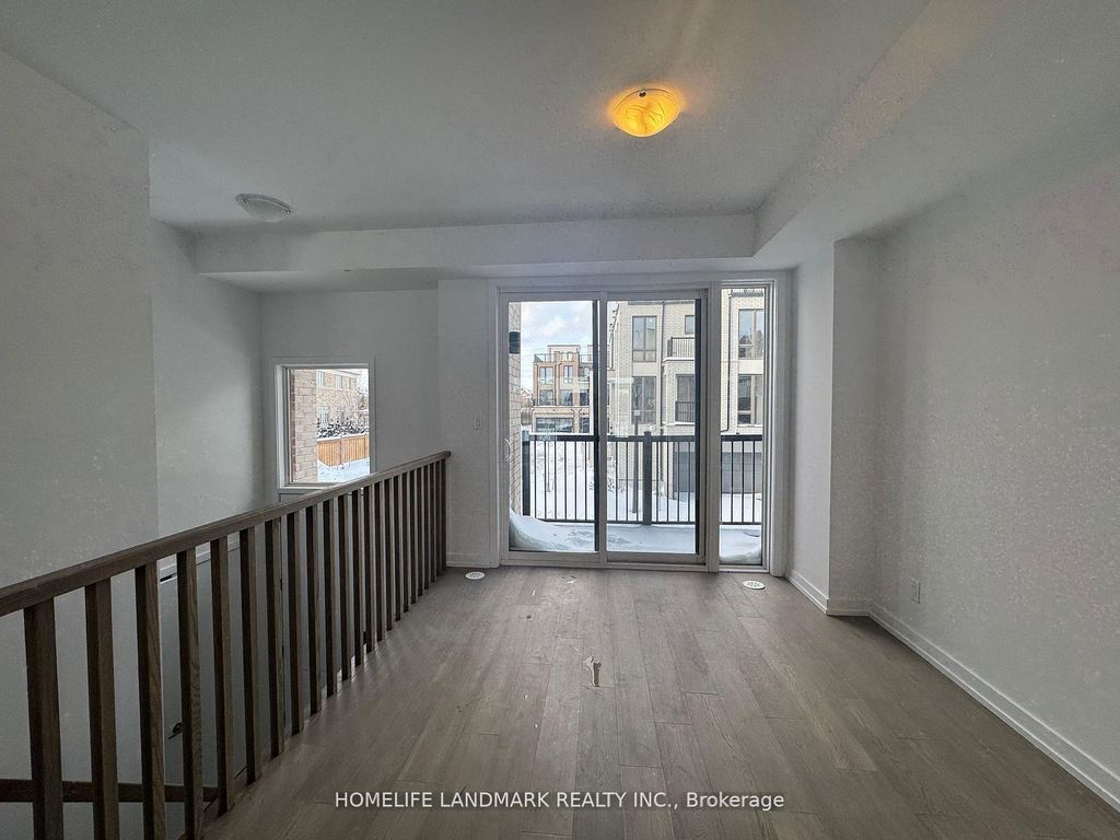 Photo of 27 Bancroft Lane, Richmond Hill, ON L4E 1M1 (MLS # N13104626)