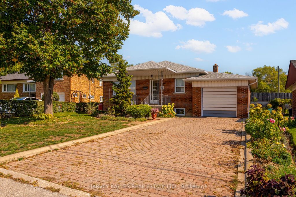 Photo of 82 Cork Avenue, Toronto, ON M6B 2Y2 (MLS # W12451750)