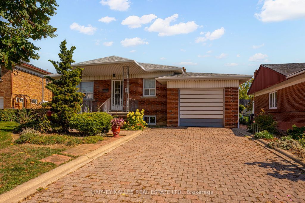 Photo of 82 Cork Avenue, Toronto, ON M6B 2Y2 (MLS # W12451750)