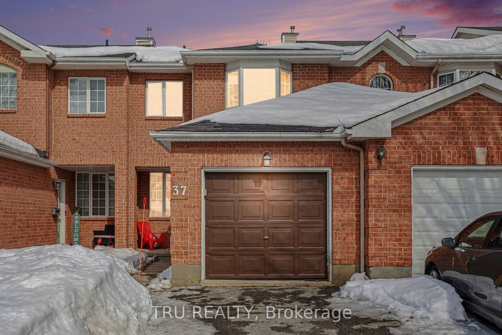 Photo of 37 Daventry Crescent, Barrhaven, ON K2J 4N6 (MLS # X12855878)