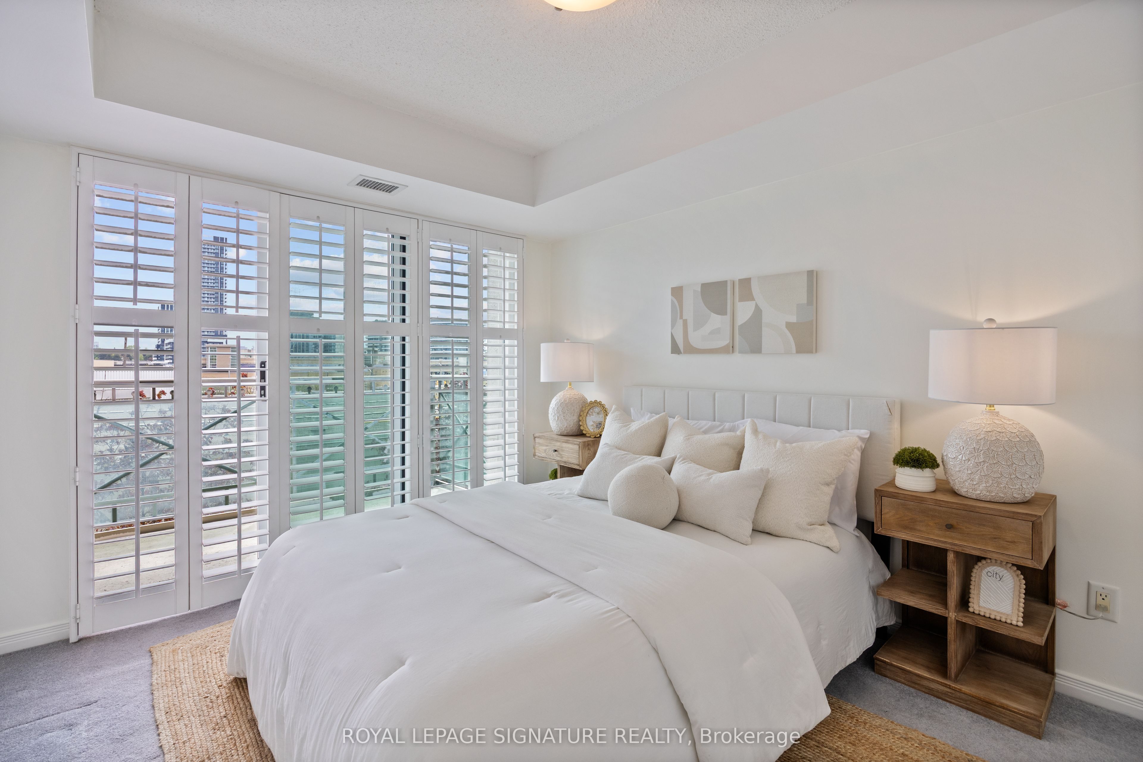 Toronto, ON M3B 3S5, Canada, 2 Bedrooms Bedrooms, ,1 BathroomBathrooms,Residential,Active,198357