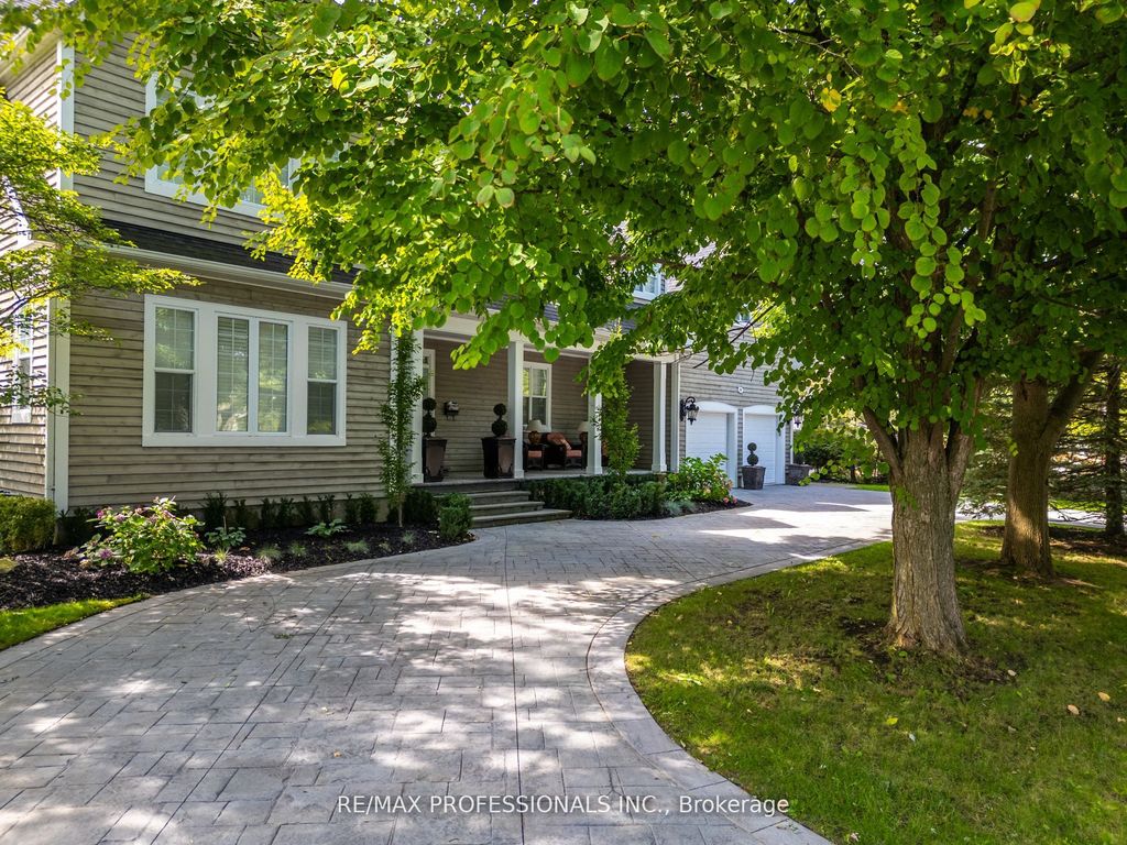 Photo of 354 Country Club Crescent, Mississauga, ON L5J 2P8 (MLS # W12767950)