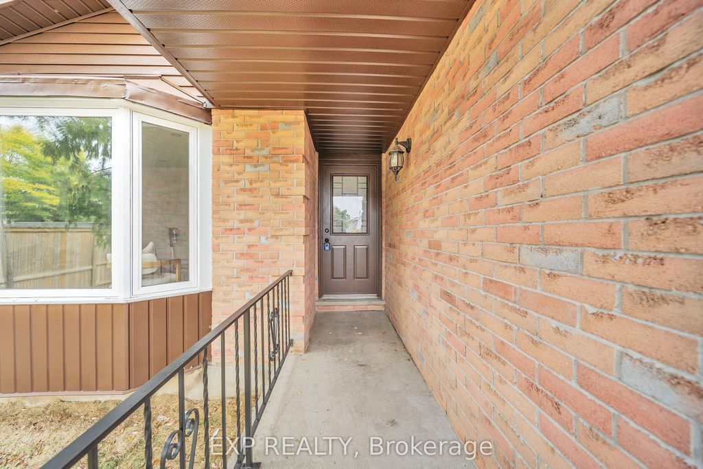 Photo of 46 Bonaparte Lane, London East, ON N5V 4A8 (MLS # X12444248)