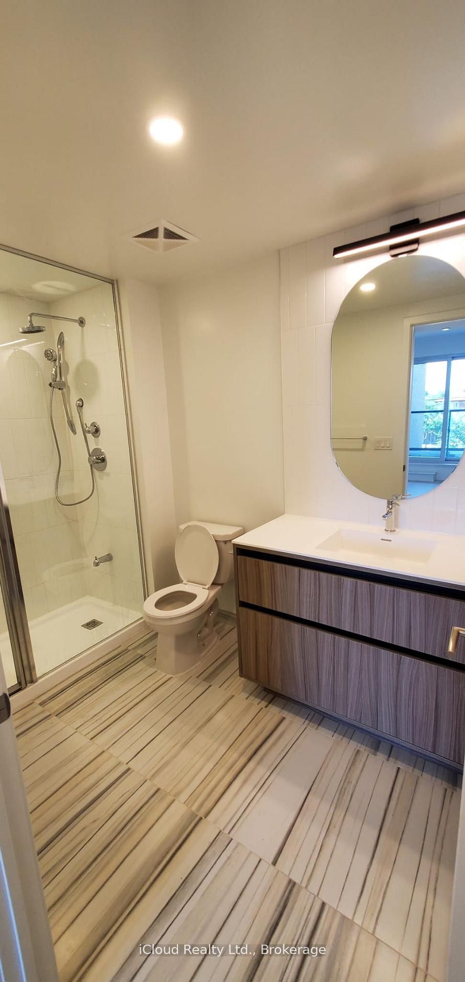 7950 Bathurst Street 210