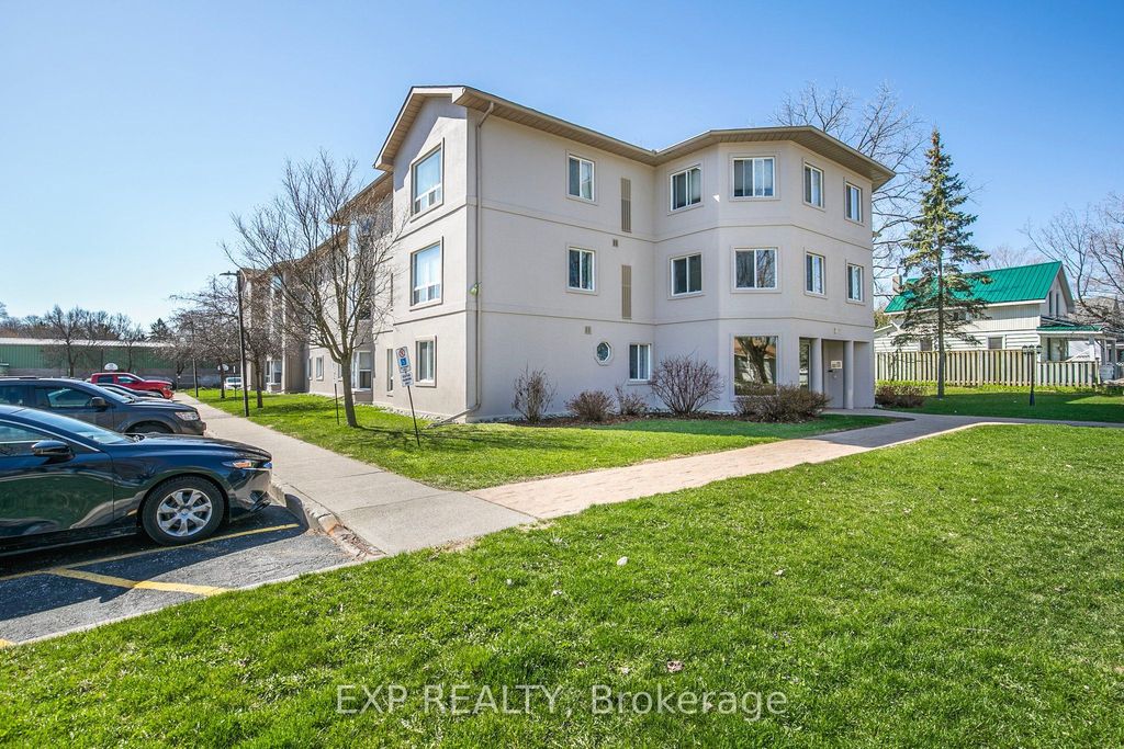 Photo of 107 Bond Street #303, Orillia, ON L3V 1J7 (MLS # S13038602)
