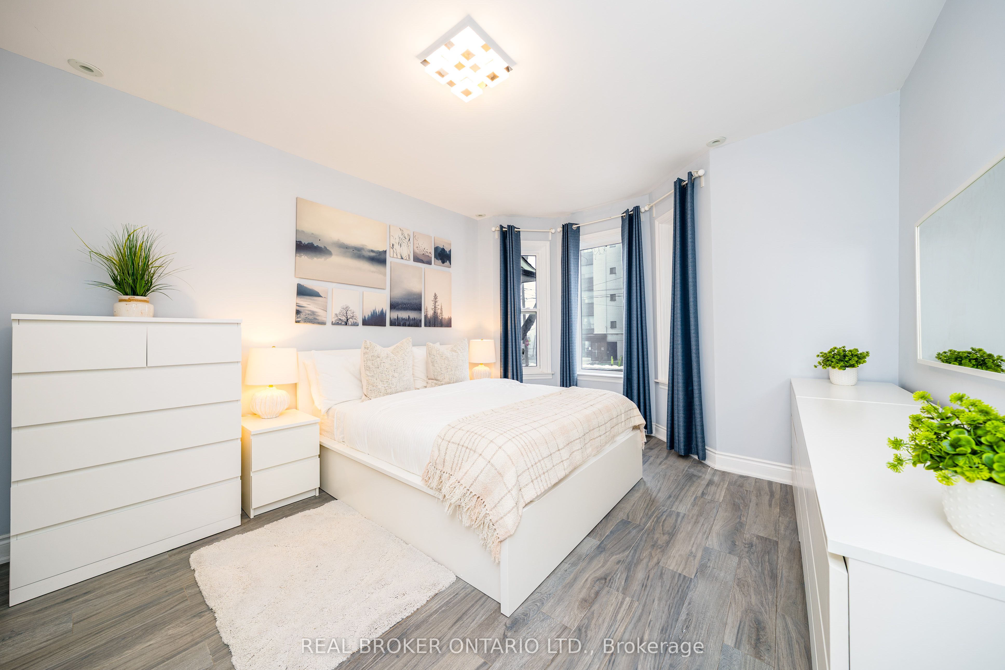 8 Springhurst Avenue