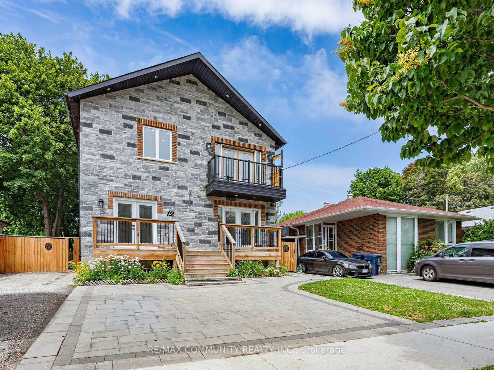 Photo 1 of 39 — 12 Janray Drive, Toronto, ON M1G 1Y1