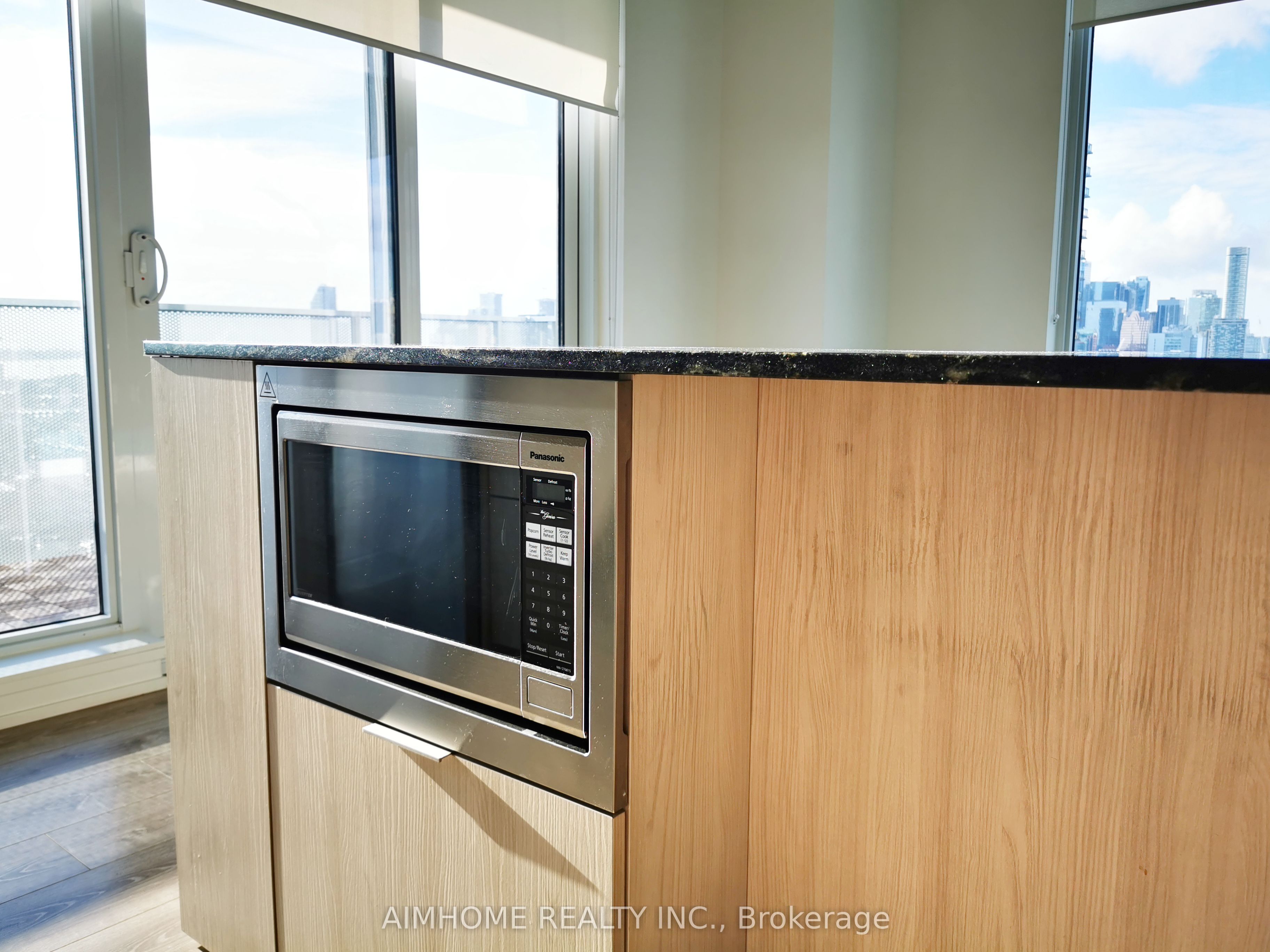 20 Tubman Avenue 1810