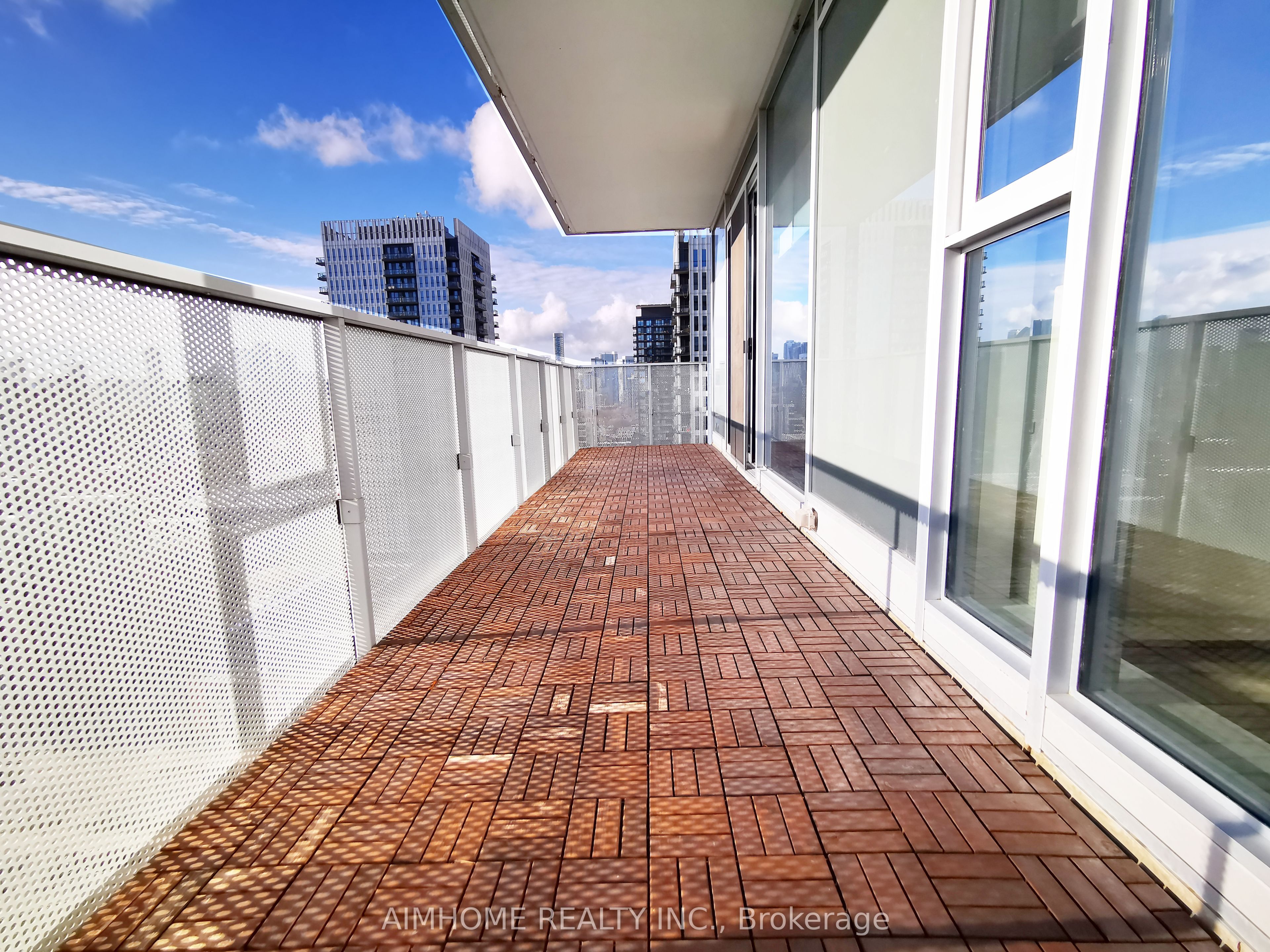 20 Tubman Avenue 1810