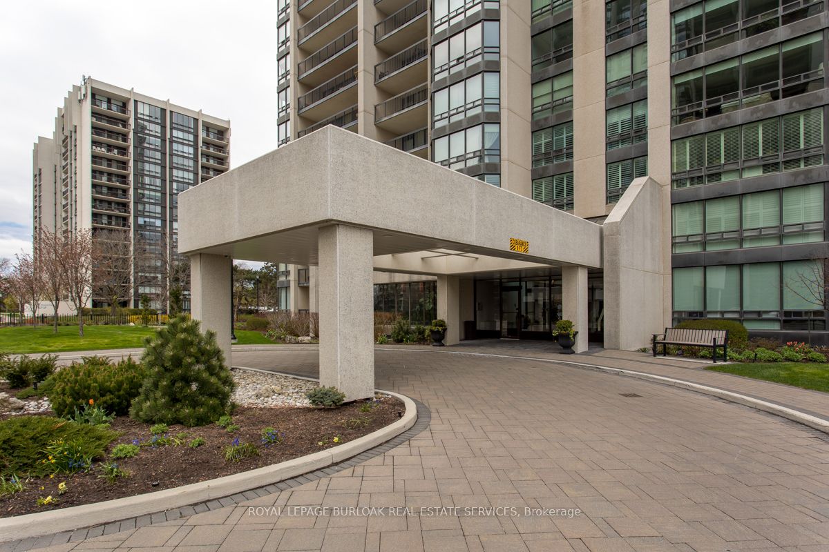 2170 Marine Drive 2008