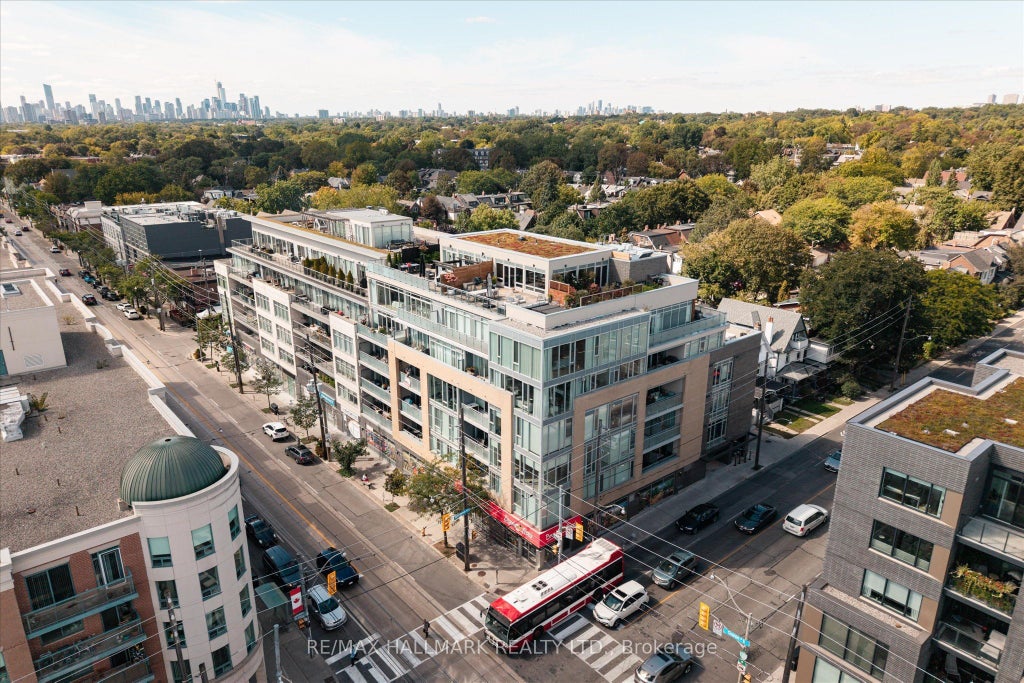 Photo of 200 Woodbine Avenue #403, Toronto, ON M4L 3P2 (MLS # E13808380)