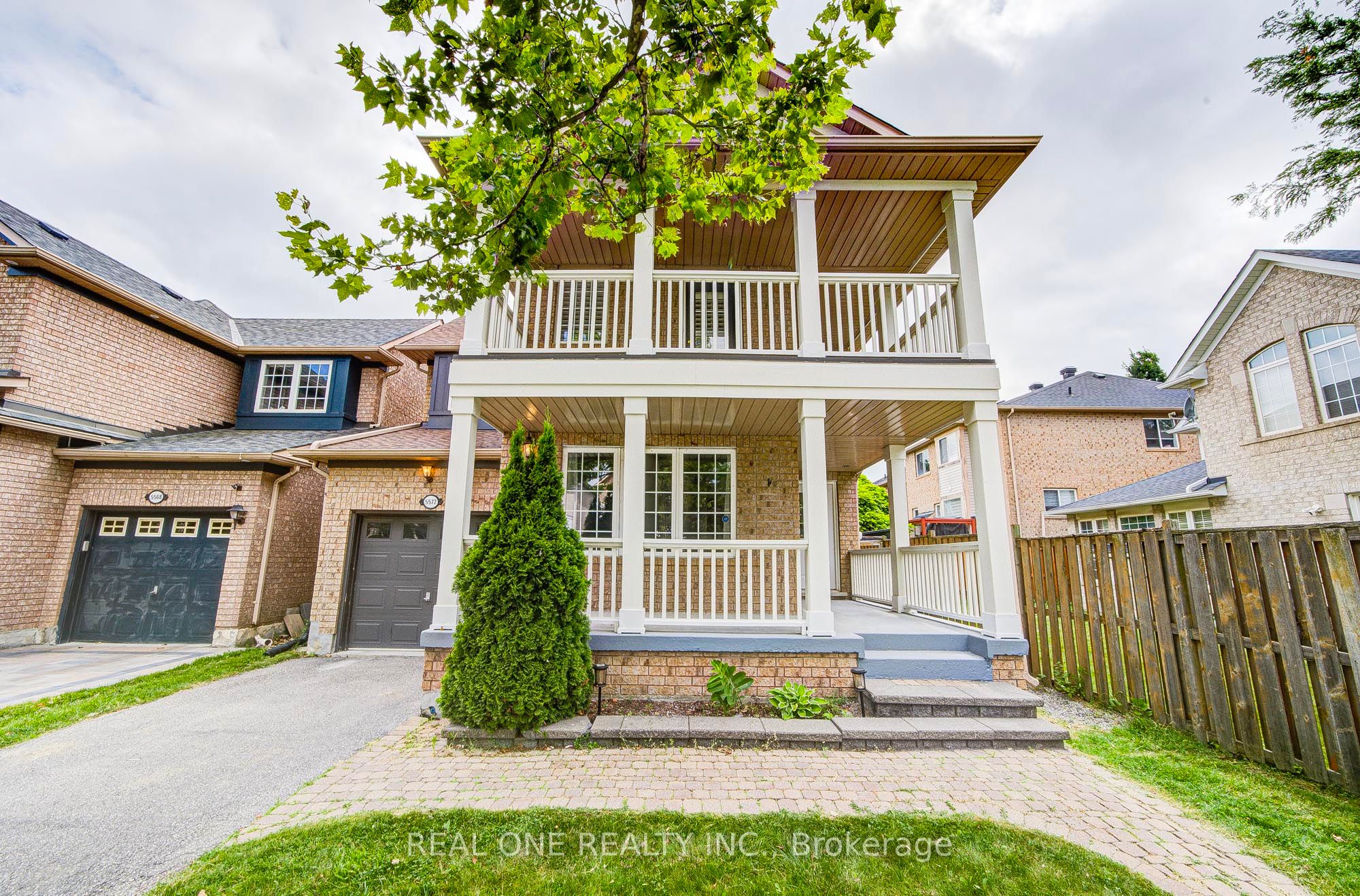 5572 Capri Gate