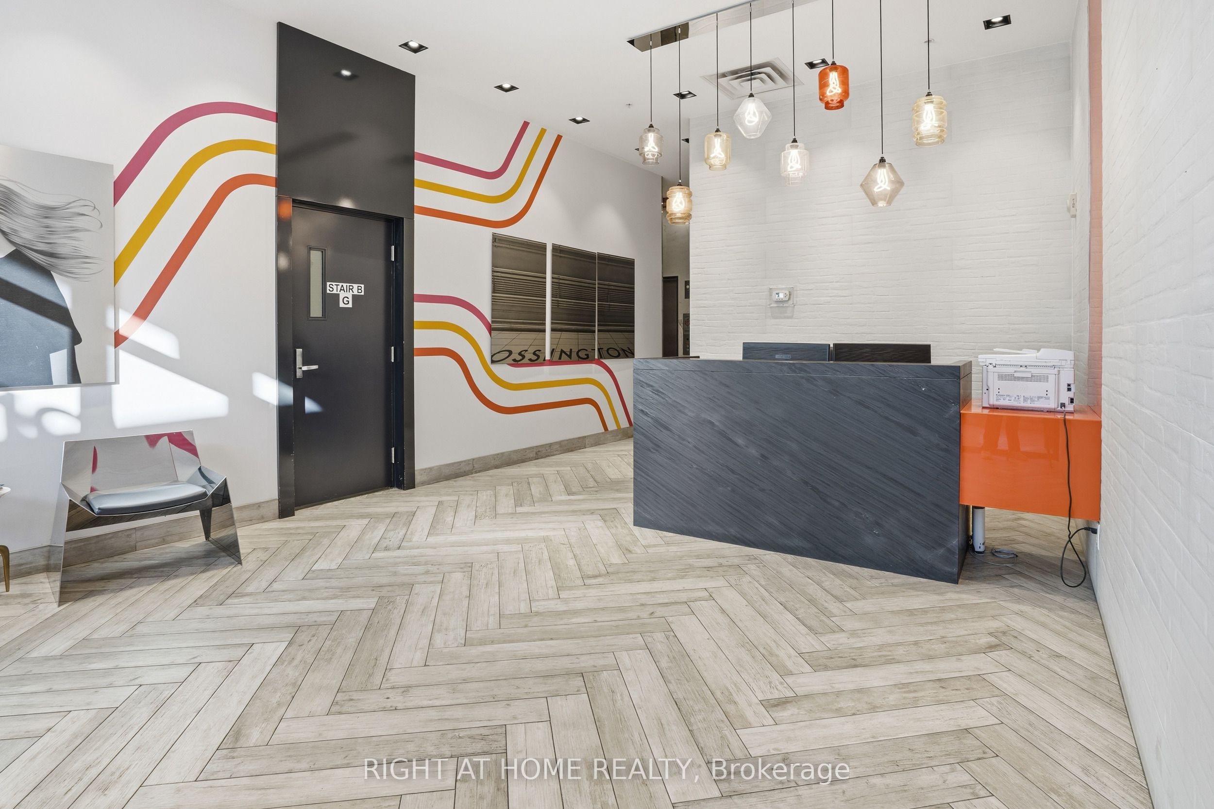 109 Ossington Avenue 511