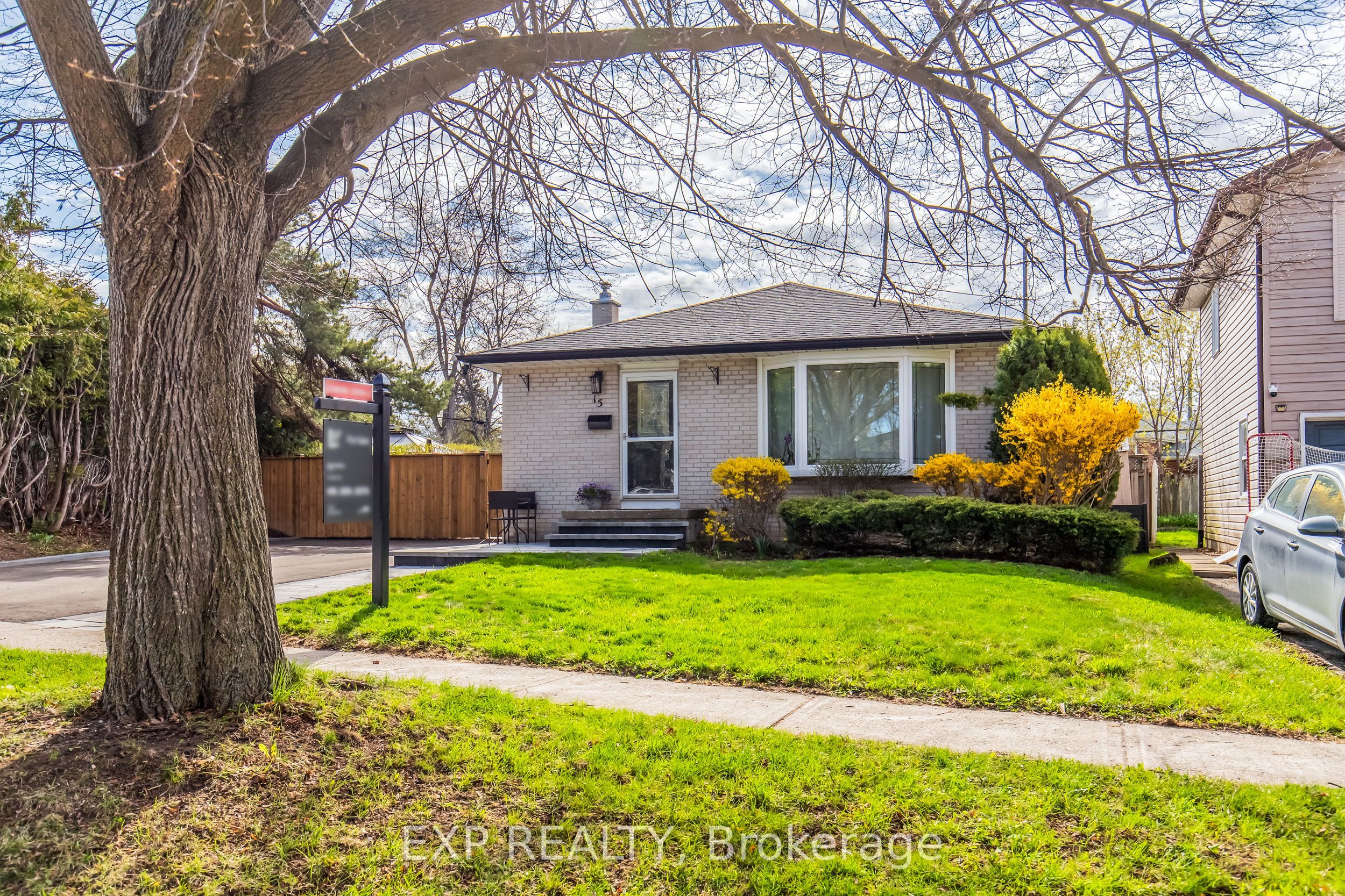 15 Rexway Drive