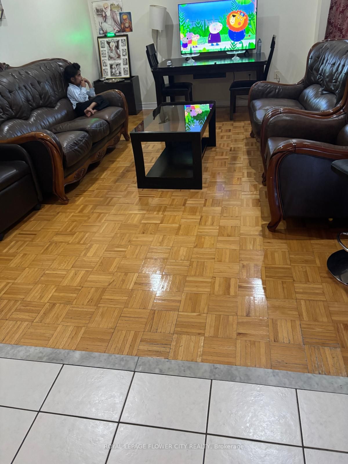 5 Pantomine Boulevard