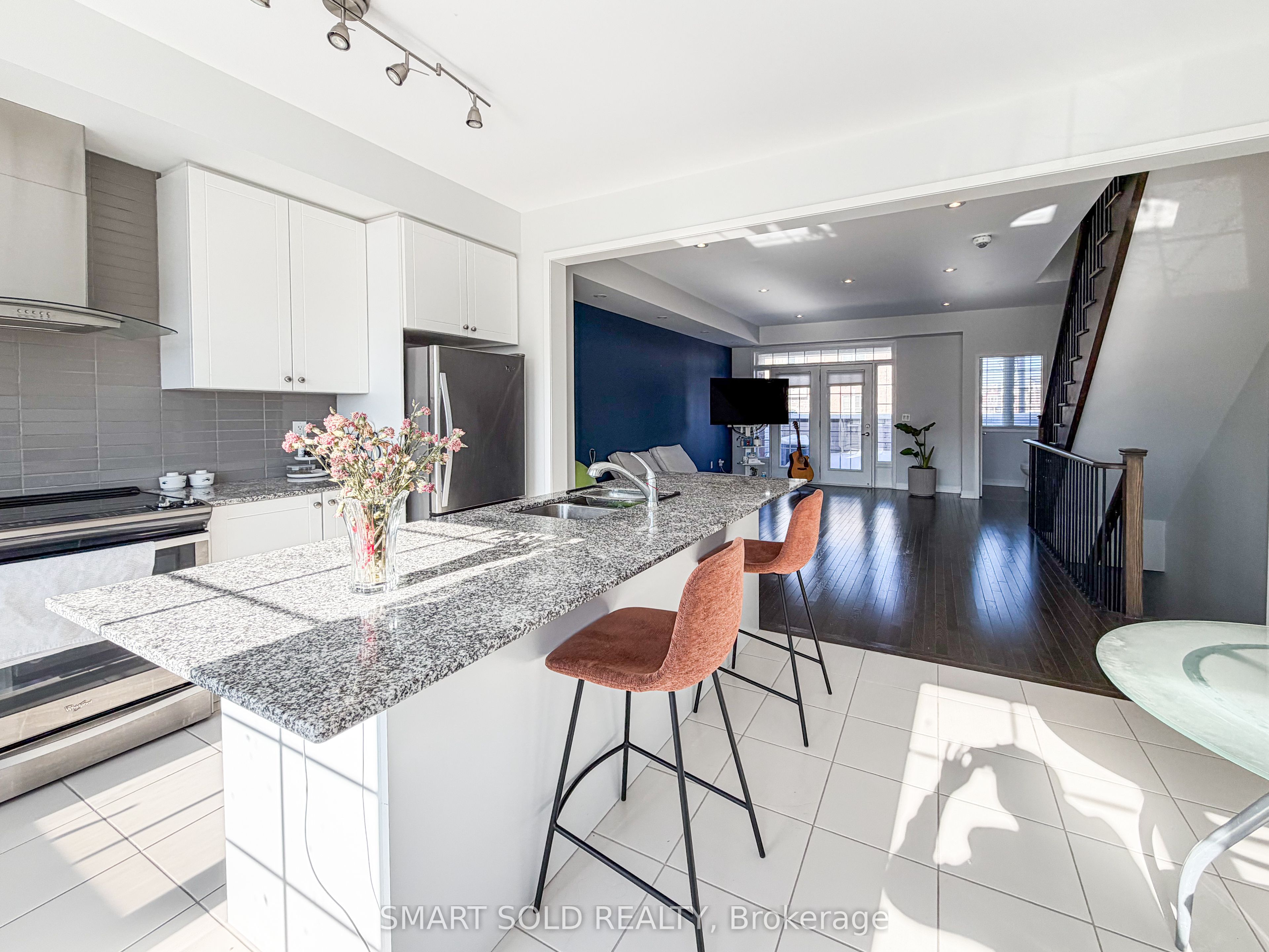 84 Lady Dolores Avenue