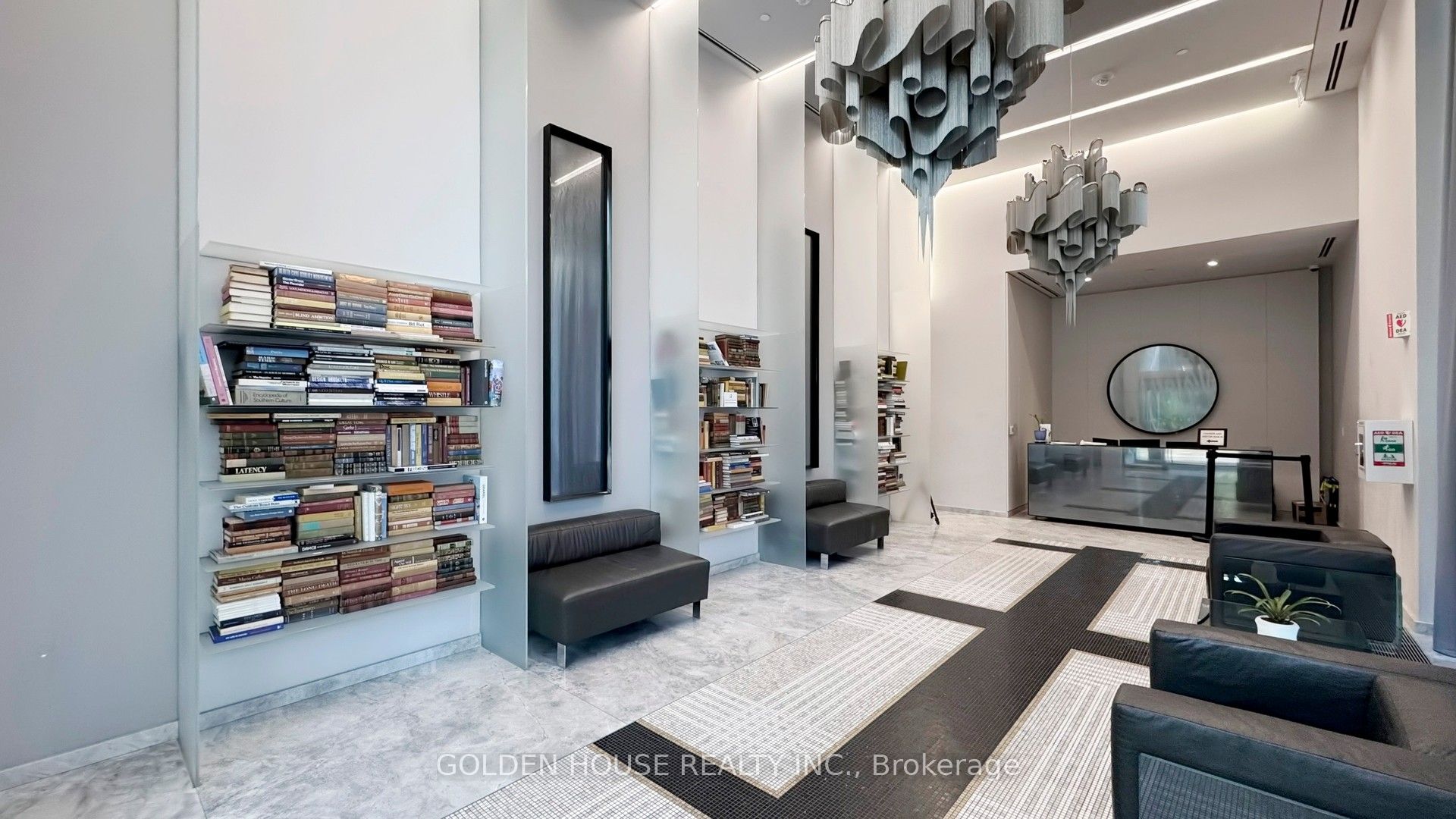 8 Hillsdale Avenue E 735