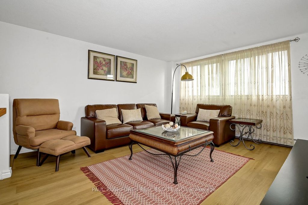 Photo of 2650 Southvale Crescent #417, Elmvale Acres and Area, ON K1B 4S9 (MLS # X12830462)