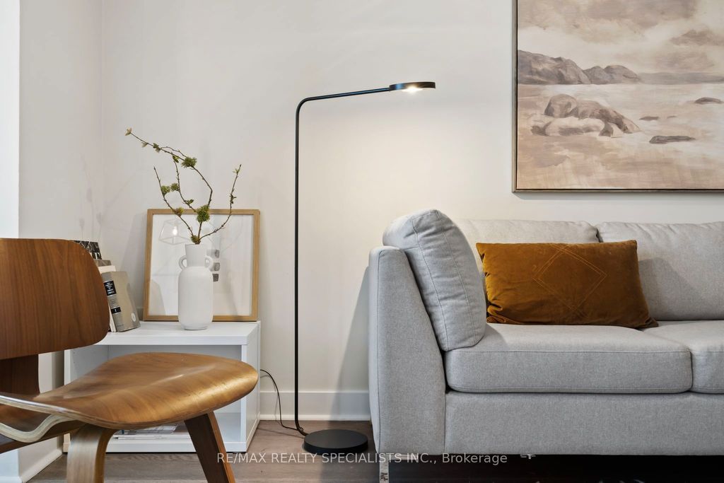 Photo of 252 Royal York Road #209, Toronto, ON M8V 1Y8 (MLS # W12817640)