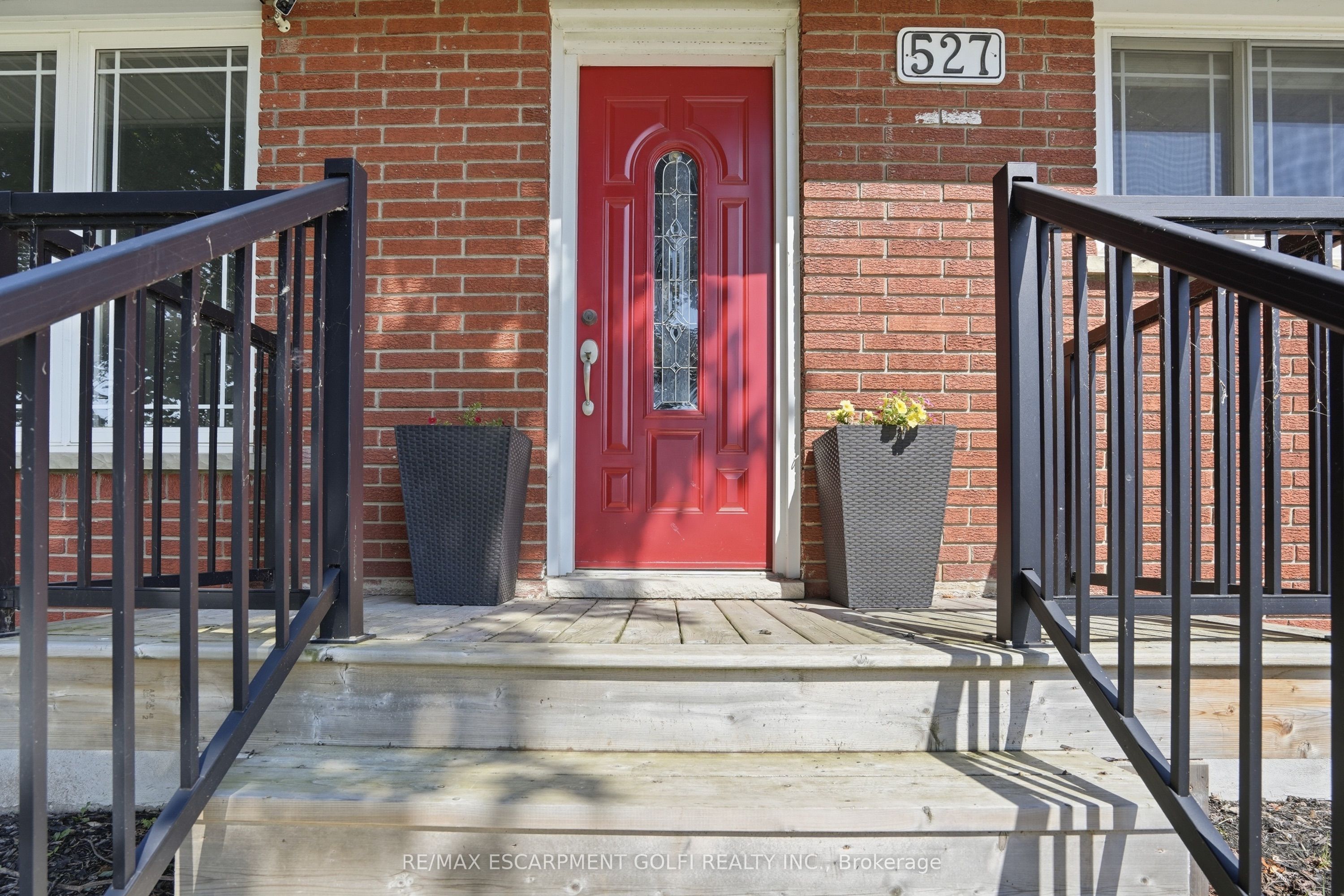 527 Walden Boulevard