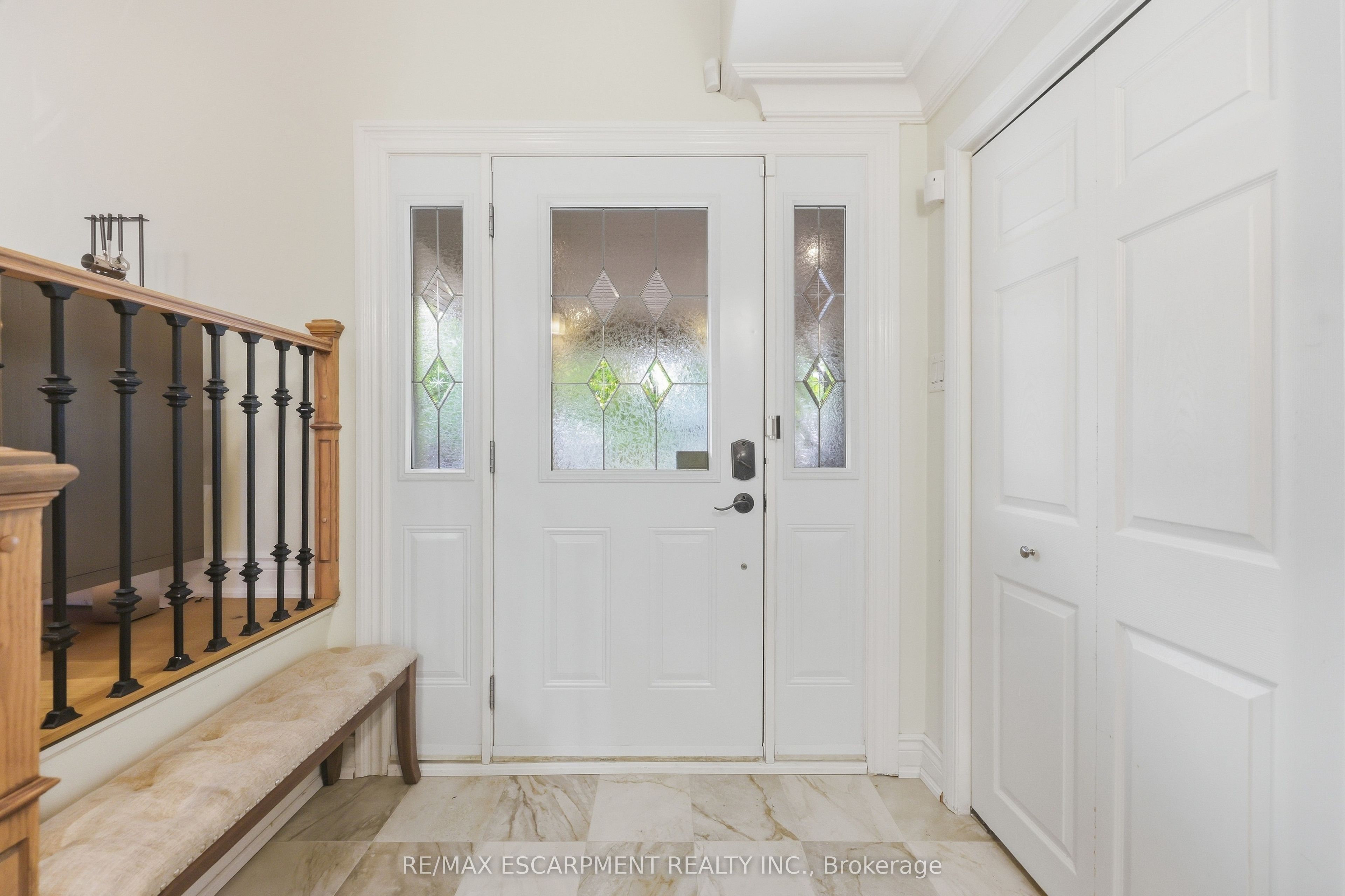 134 Fairwood Place W