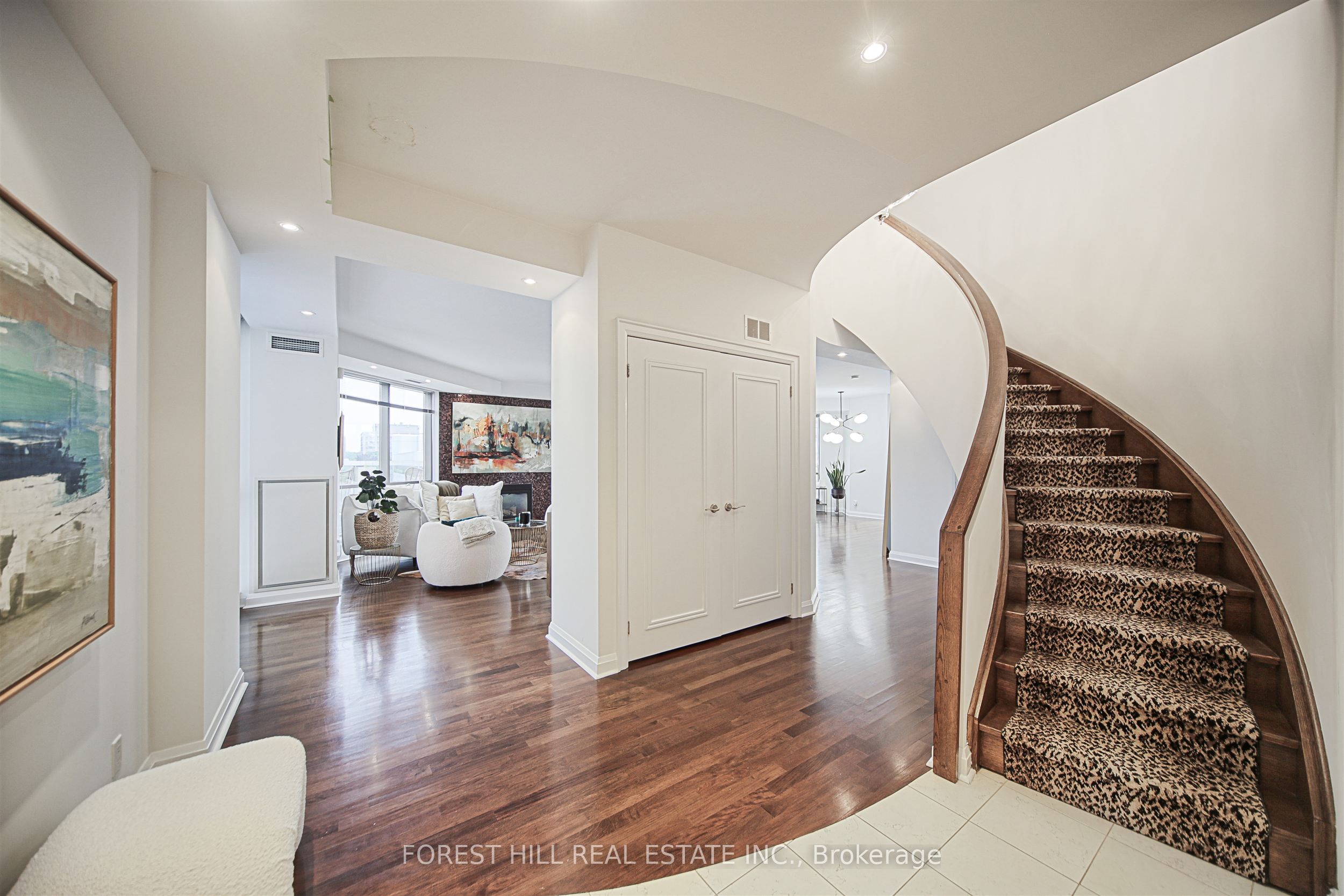 3 McAlpine Street 501